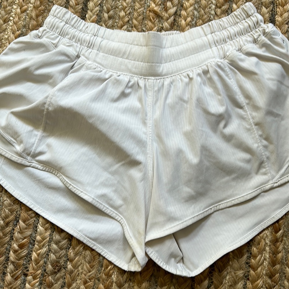 COPY - Lululemon Hotty Hot 2.5 Shorts